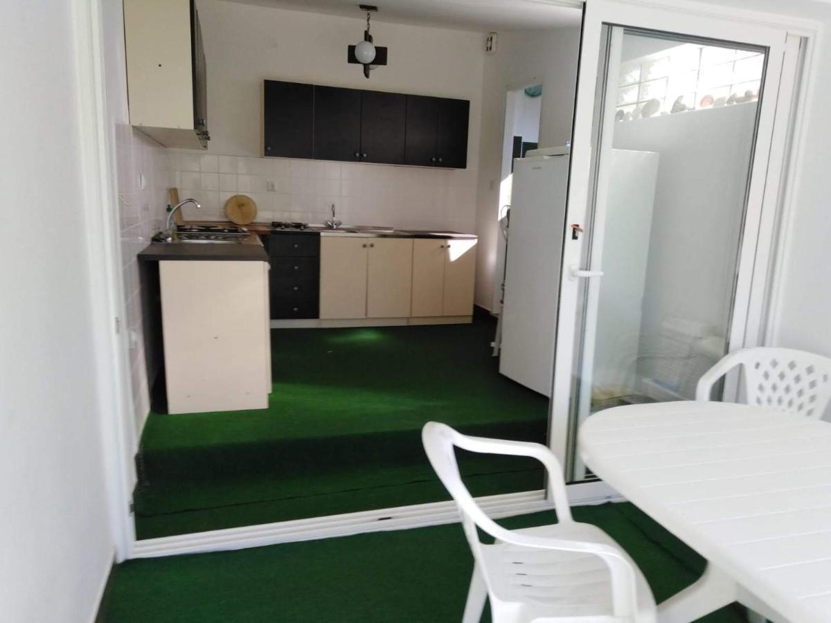 Apartments Free Parking Big Garden ペロイ エクステリア 写真