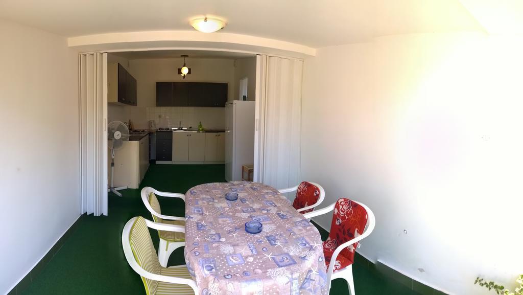 Apartments Free Parking Big Garden ペロイ エクステリア 写真